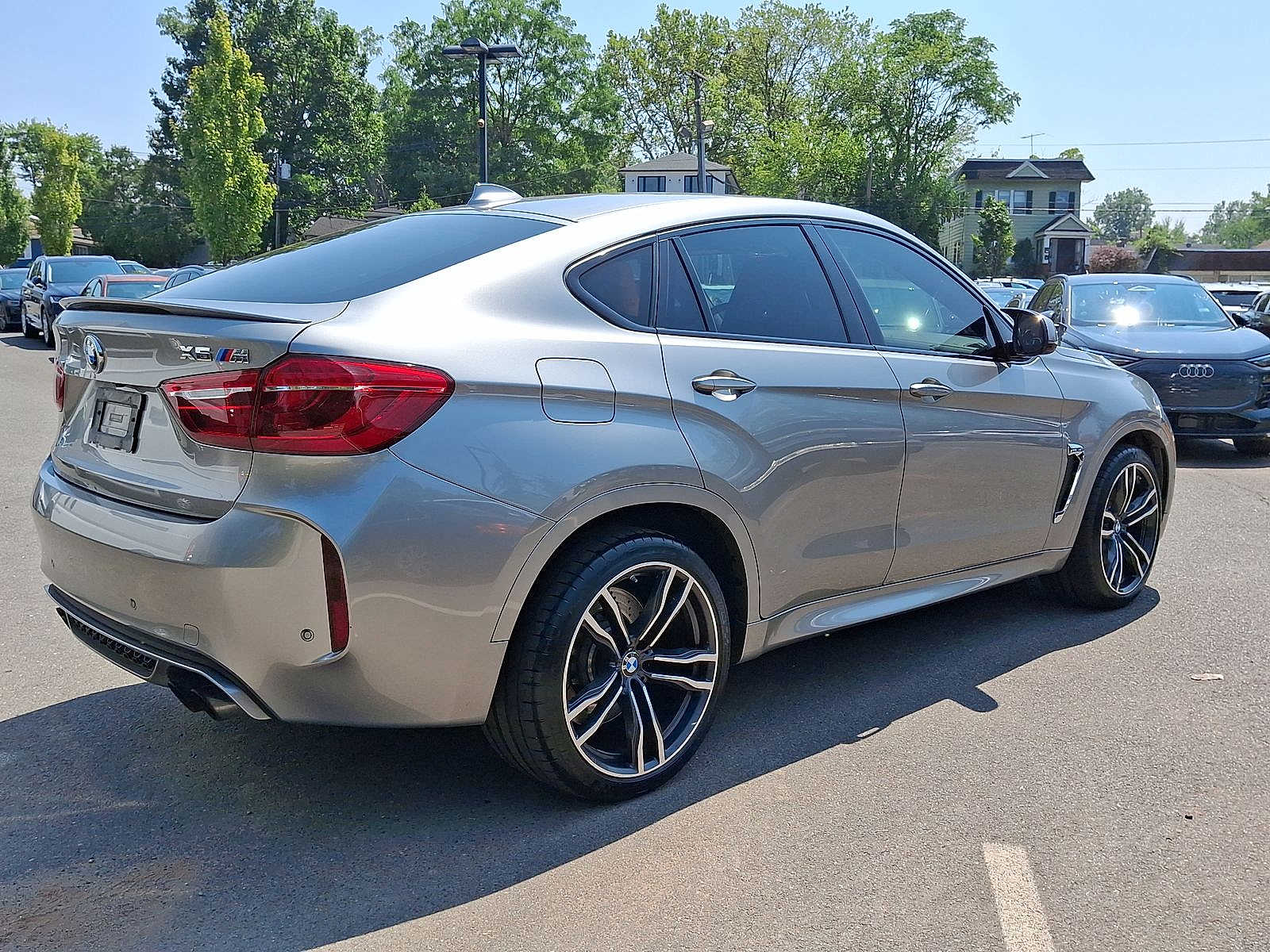 Thumbnail: 2015 BMW X6 - 25