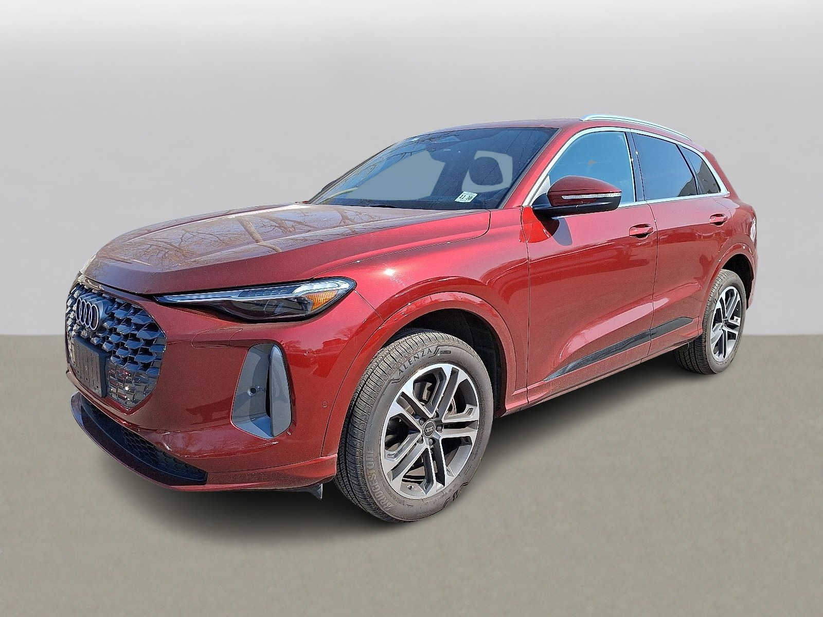 Thumbnail: 2025 Audi Q5 - 1