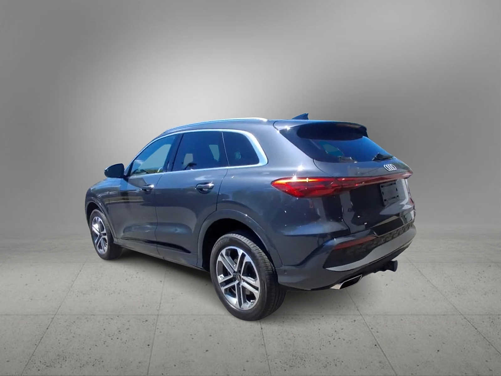 Thumbnail: 2025 Audi Q5 - 6