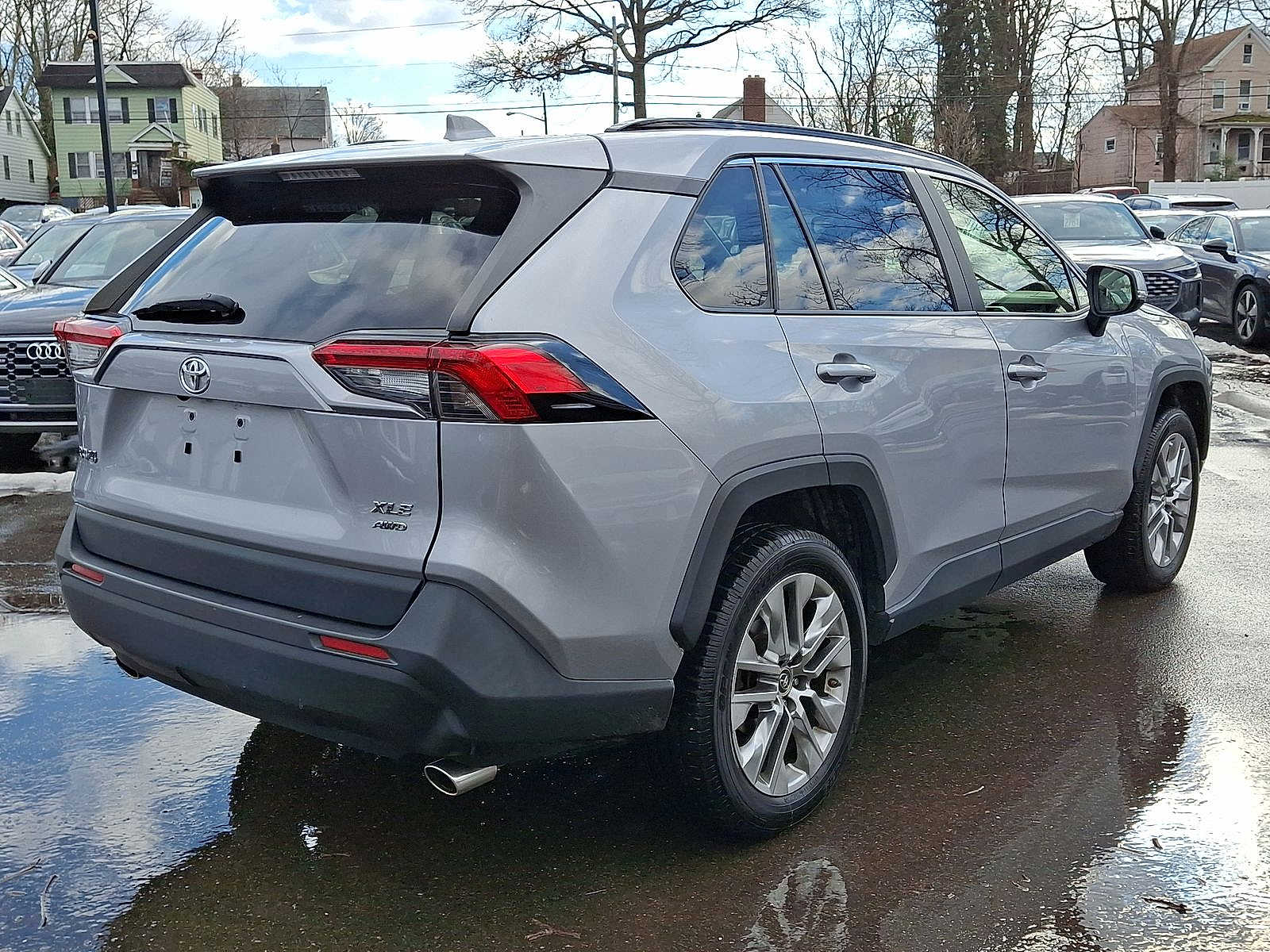 Thumbnail: 2019 Toyota RAV4 - 25