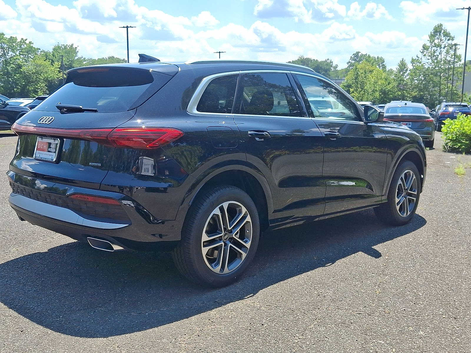 Thumbnail: 2025 Audi Q5 - 12
