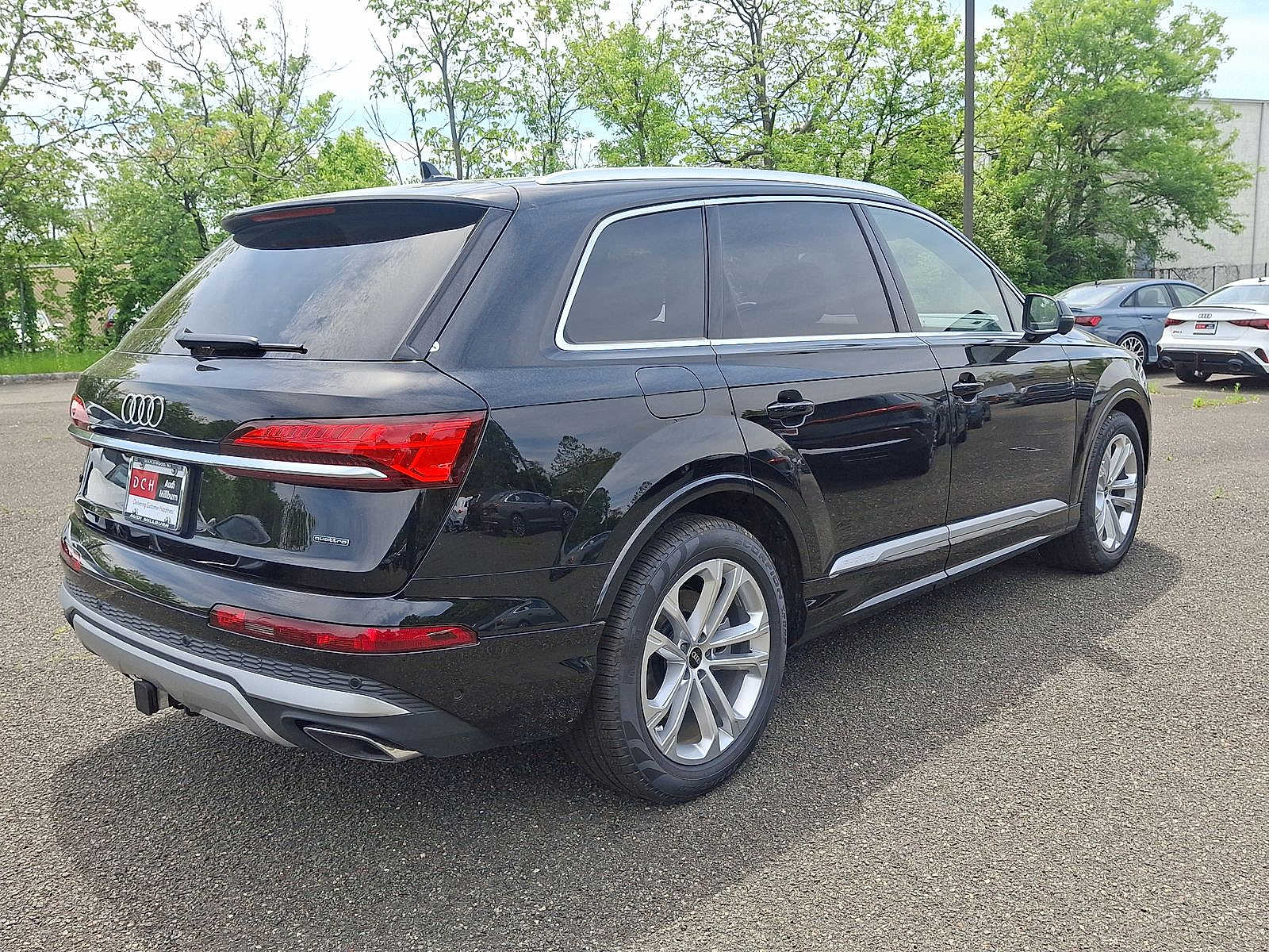 Thumbnail: 2026 Audi Q7 - 11