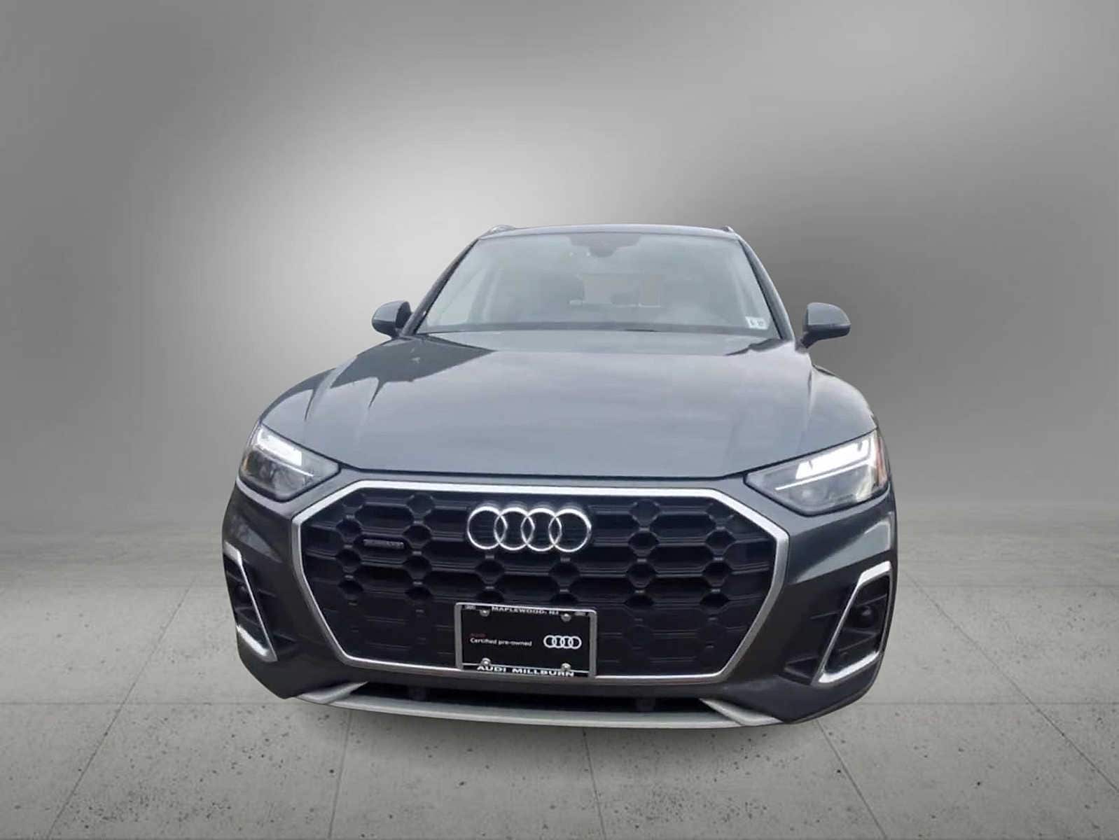 Thumbnail: 2022 Audi Q5 - 3