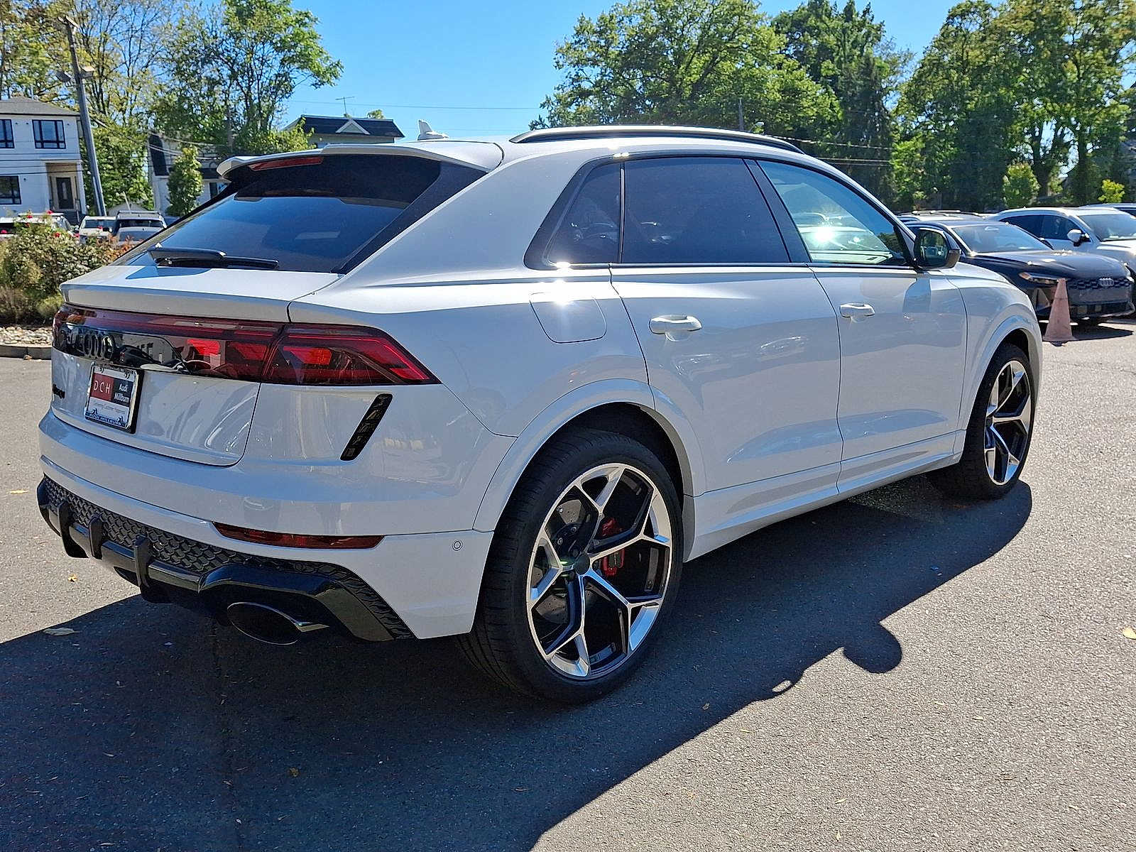 Thumbnail: 2026 Audi RS Q8 - 12