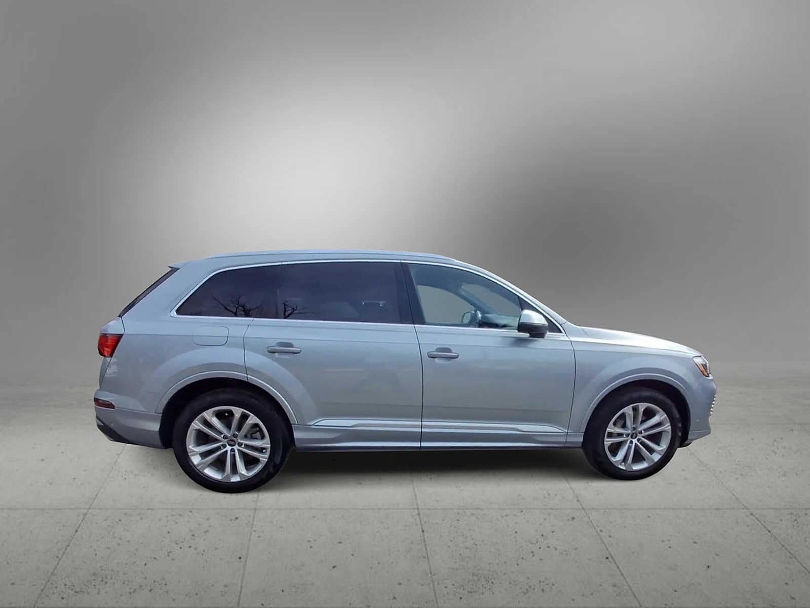 Thumbnail: 2025 Audi Q7 - 9