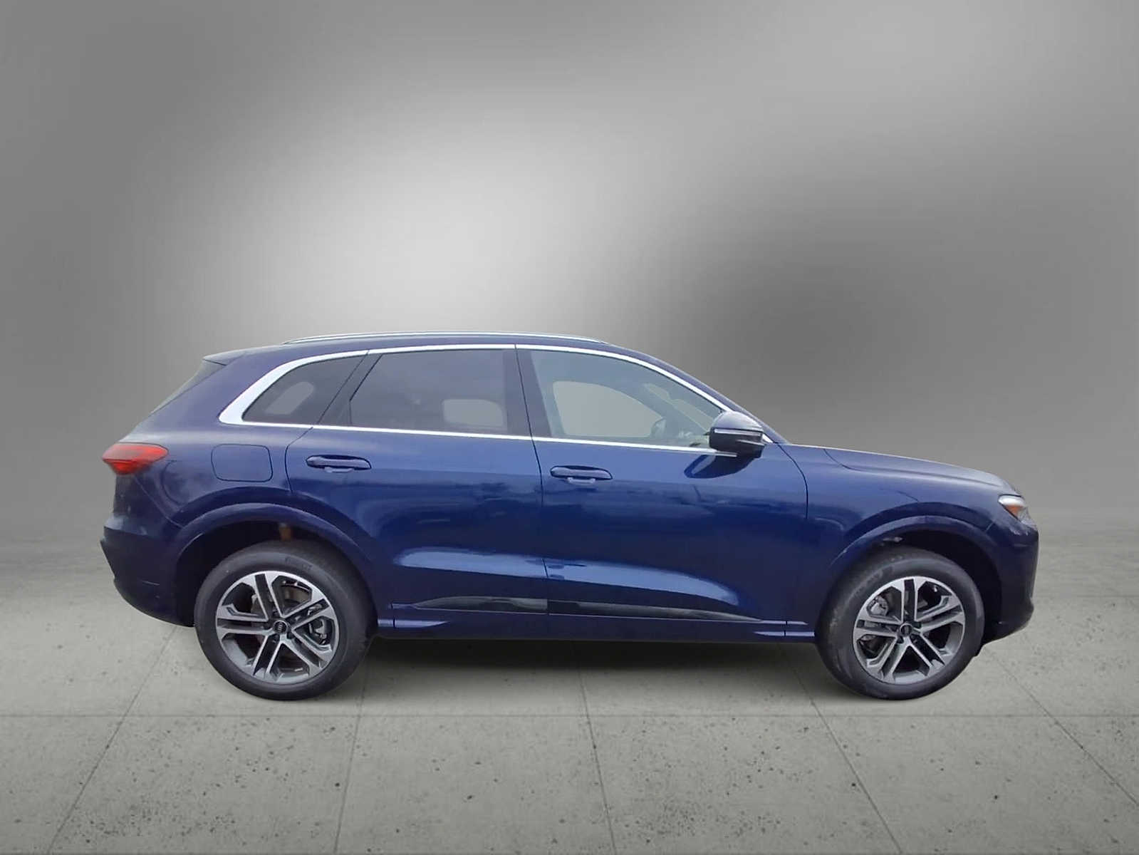 Thumbnail: 2025 Audi Q5 - 9