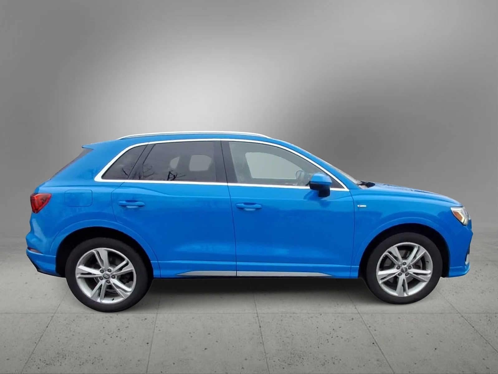 Thumbnail: 2020 Audi Q3 - 9