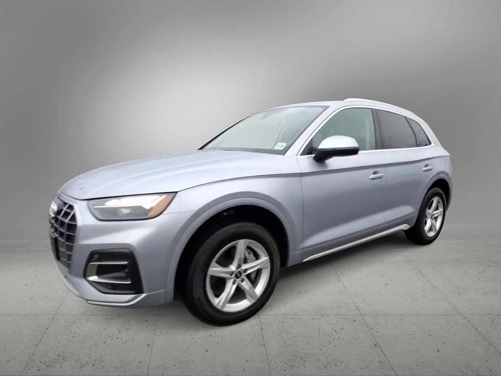 Thumbnail: 2023 Audi Q5 - 4