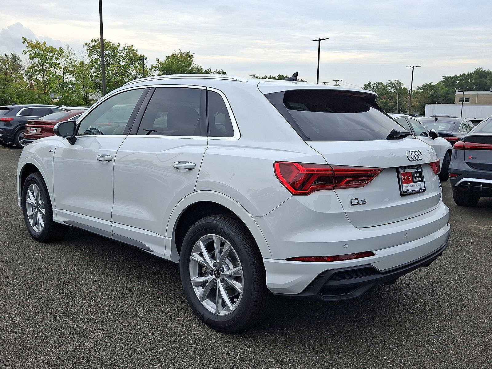 Thumbnail: 2025 Audi Q3 - 11