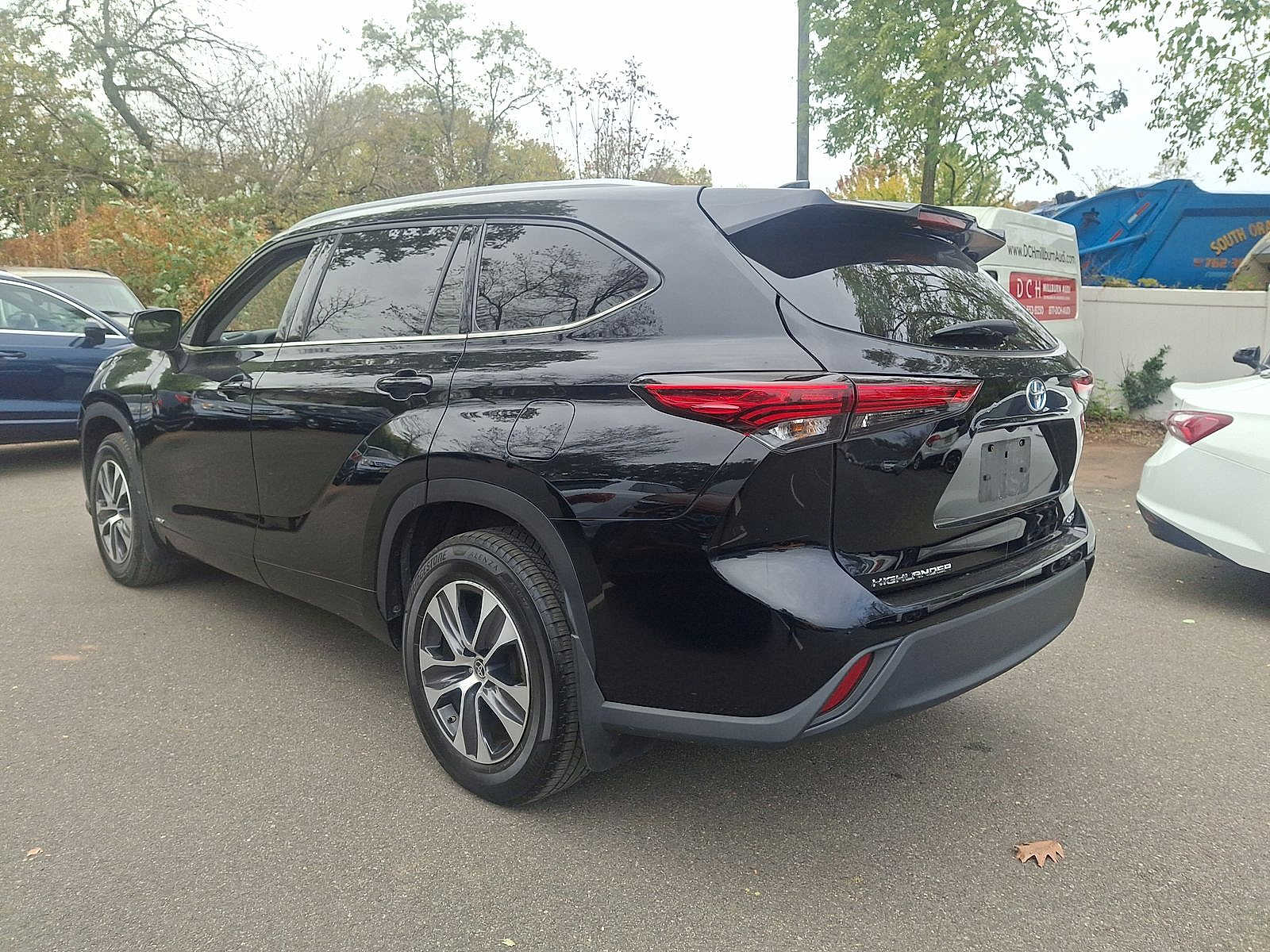 Thumbnail: 2022 Toyota Highlander - 20