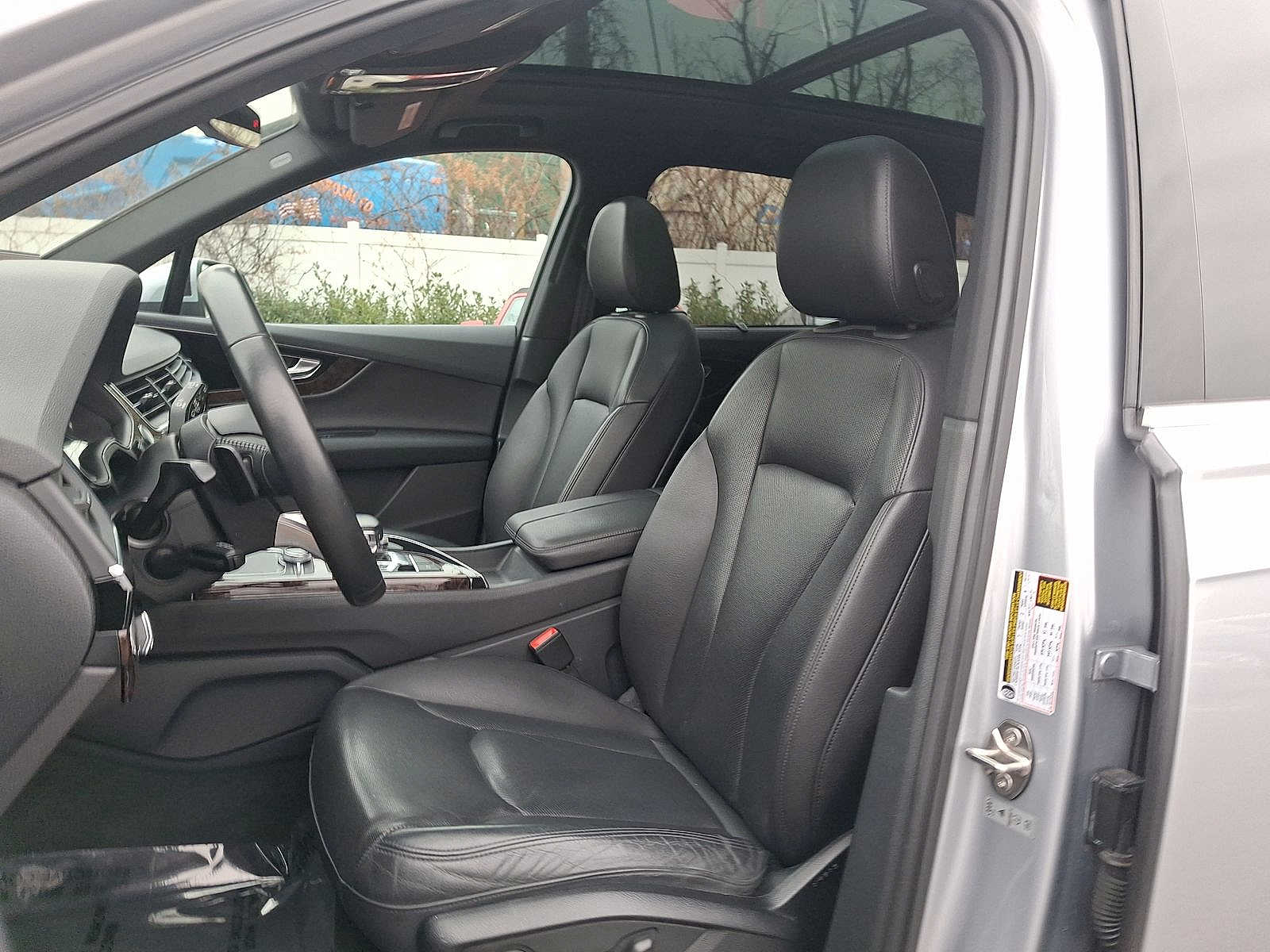 Thumbnail: 2017 Audi Q7 - 11