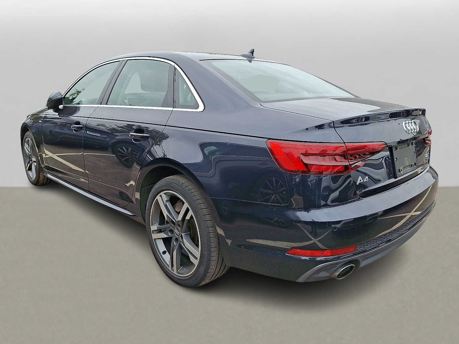 Thumbnail: 2017 Audi A4 - 4