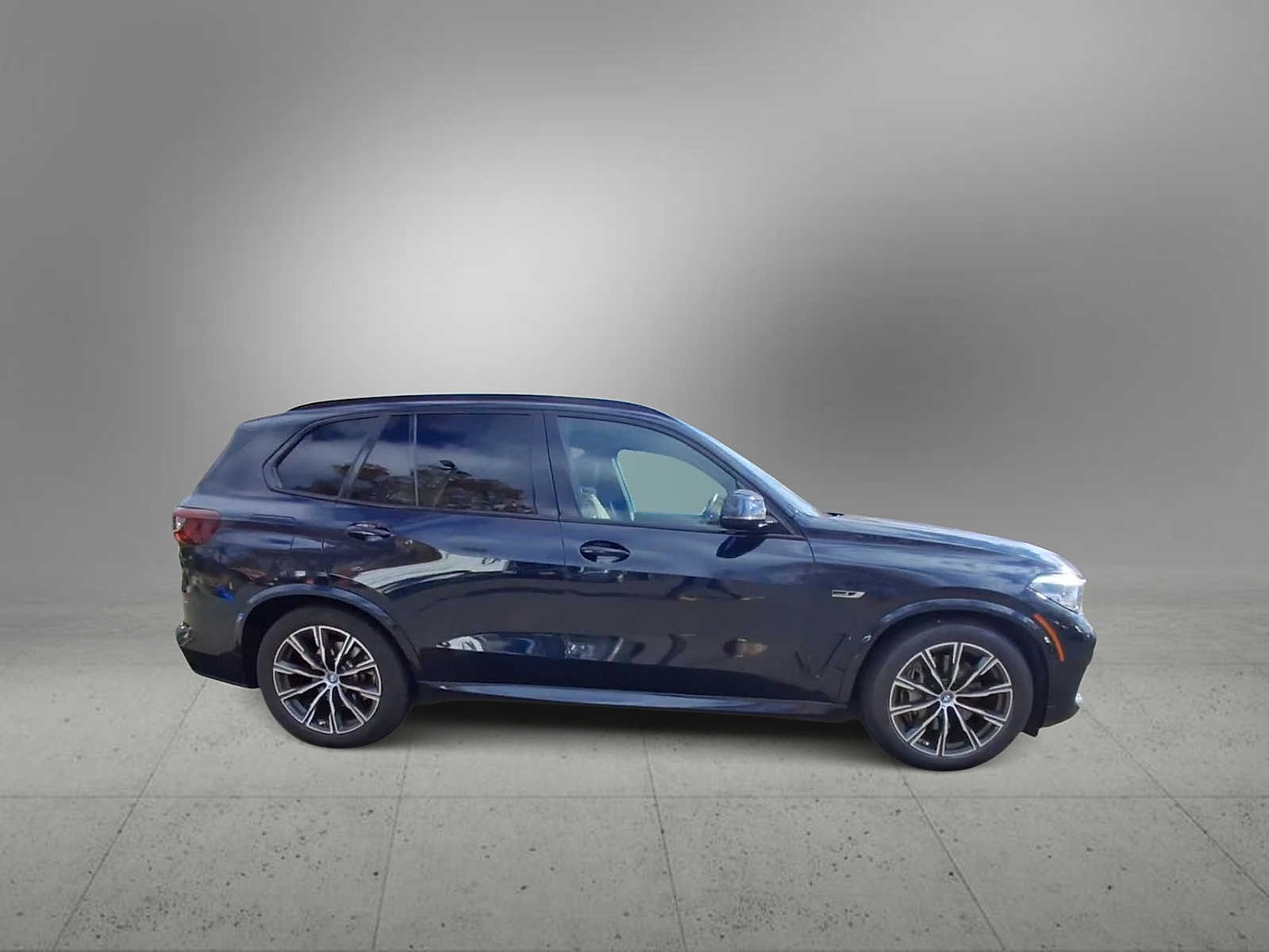 Thumbnail: 2022 BMW X5 - 9