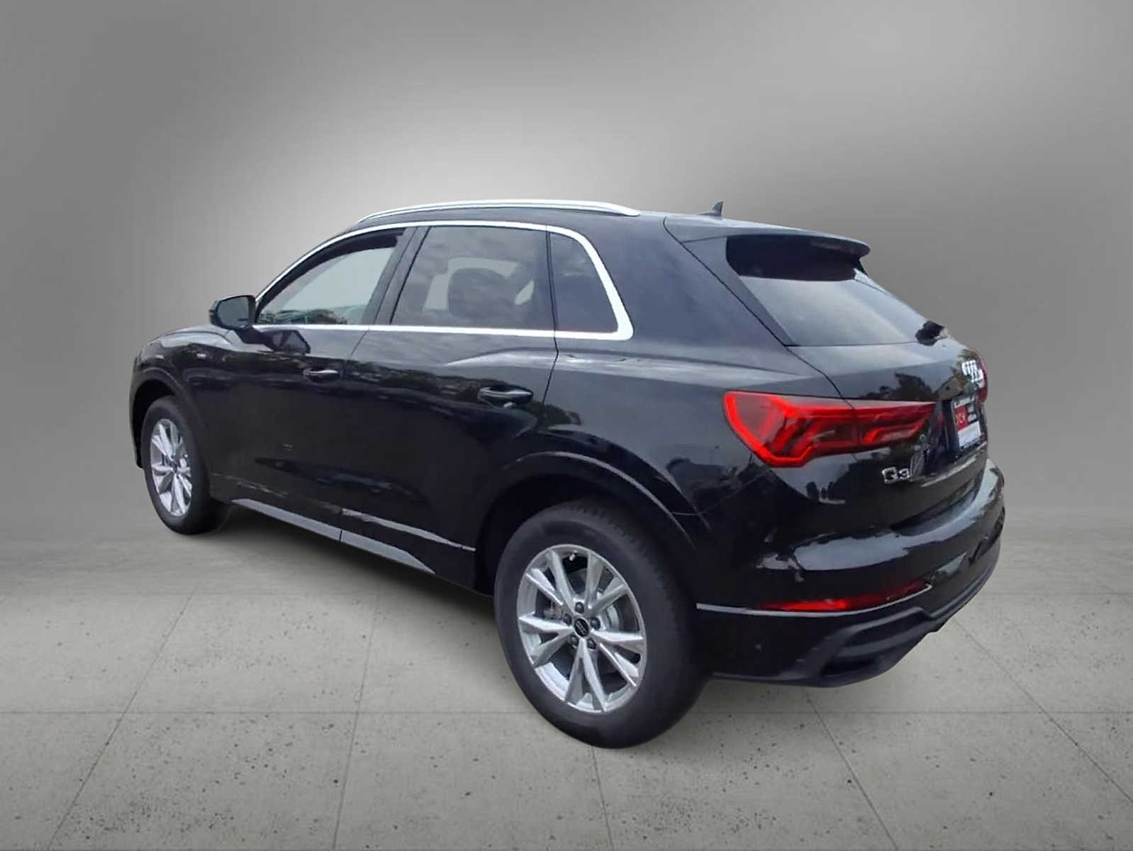 Thumbnail: 2025 Audi Q3 - 6