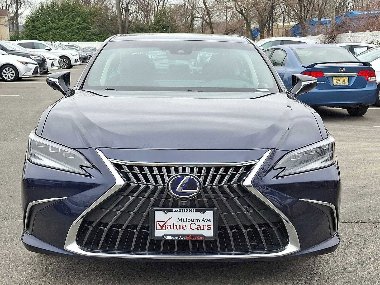 Thumbnail: 2022 Lexus ES - 29