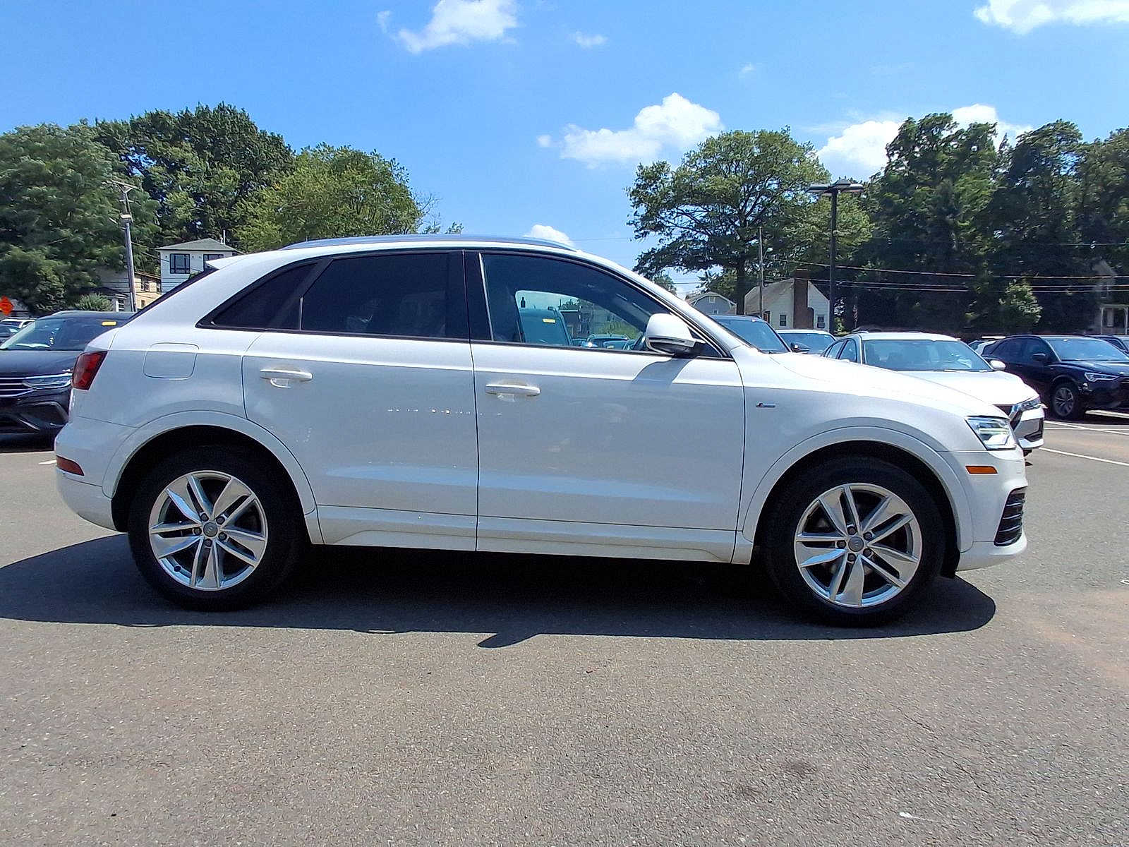 Thumbnail: 2018 Audi Q3 - 26