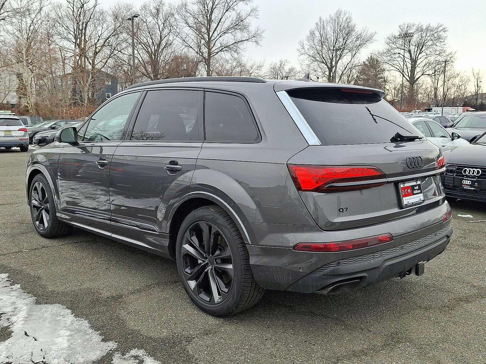 Thumbnail: 2026 Audi Q7 - 12