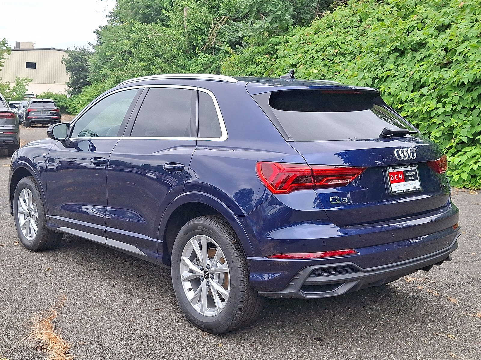 Thumbnail: 2025 Audi Q3 - 11