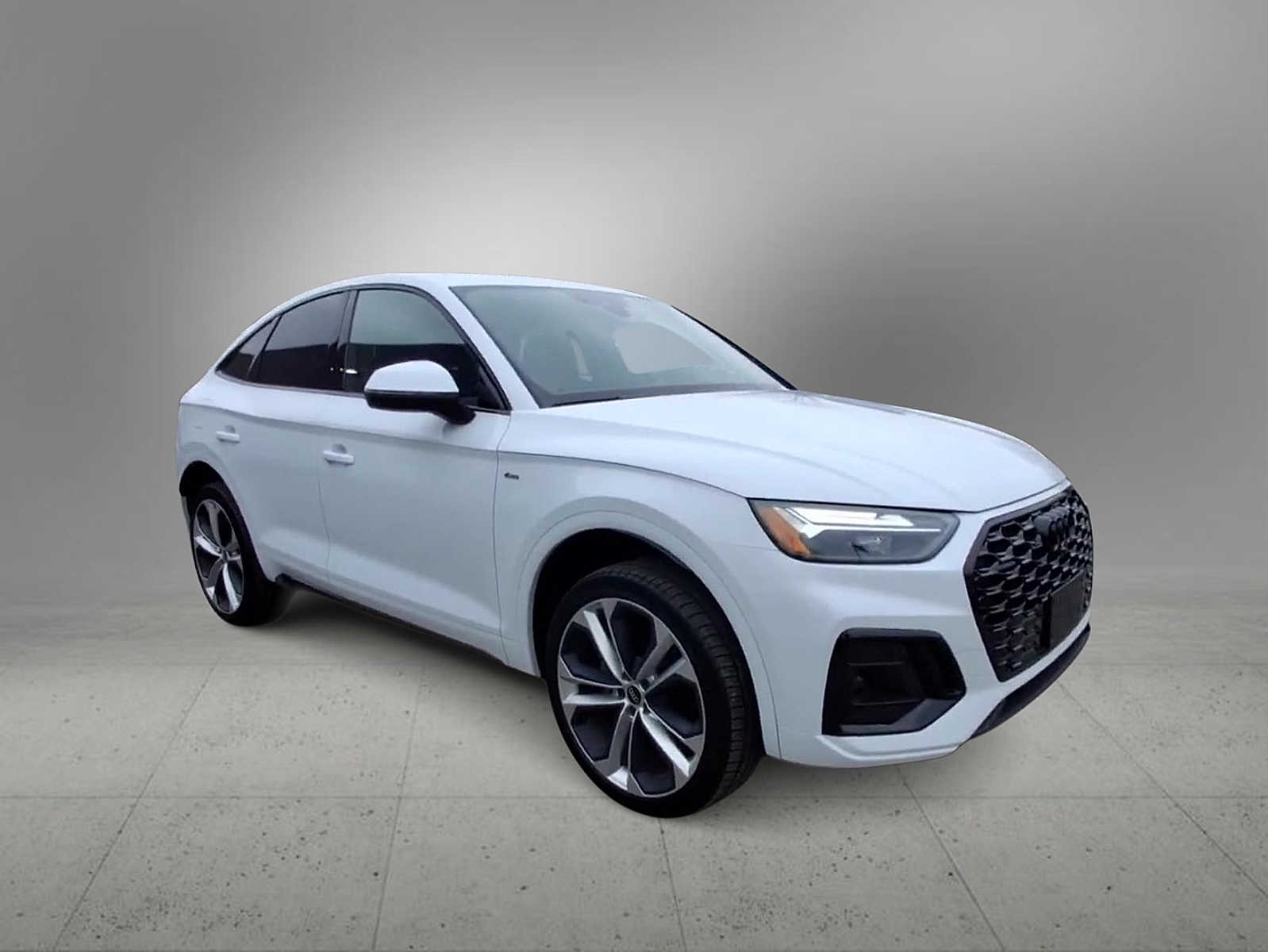 Thumbnail: 2022 Audi Q5 - 2