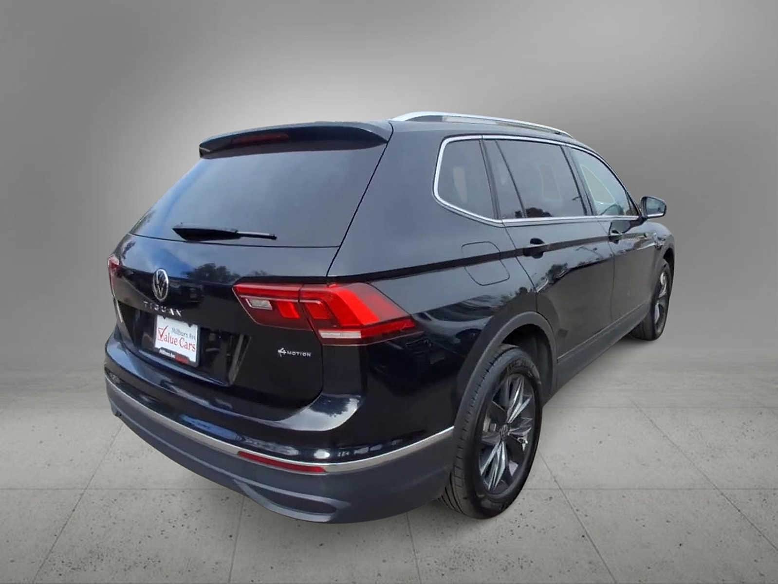 Thumbnail: 2024 Volkswagen Tiguan - 8