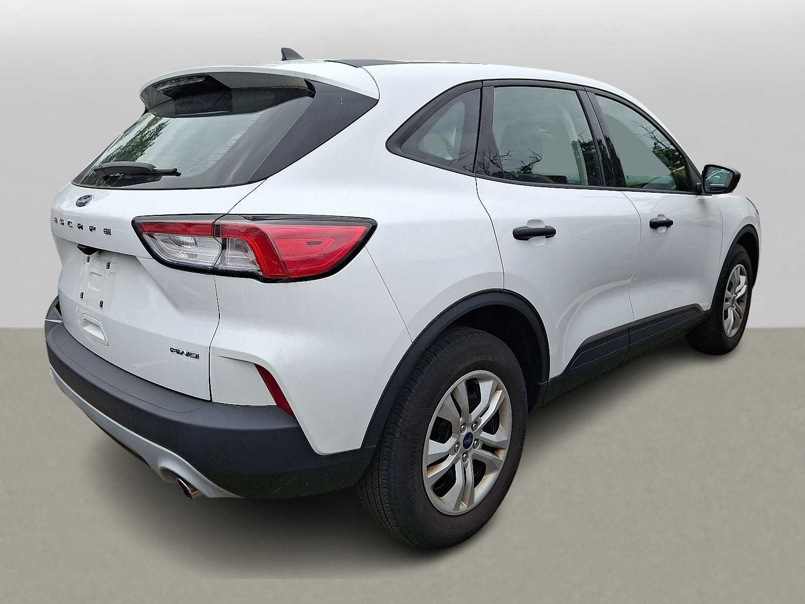 2022 Ford Escape S photo 3