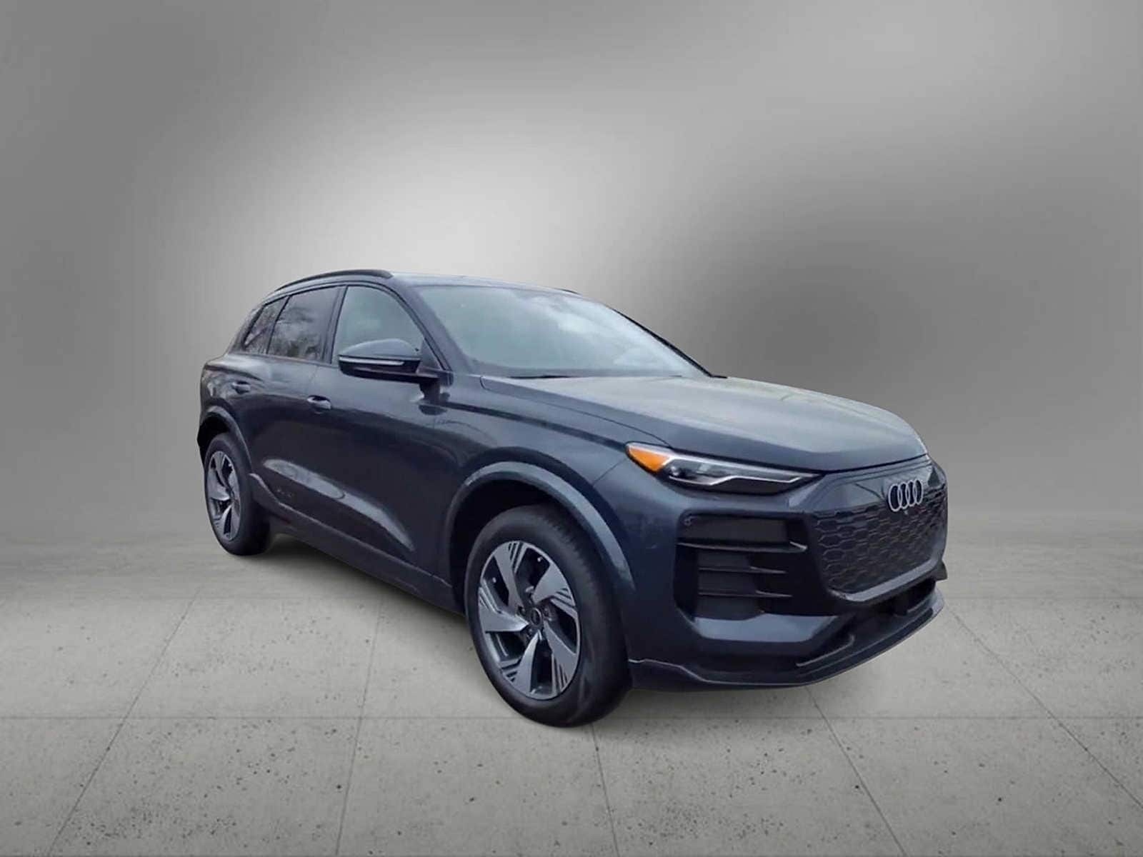 Thumbnail: 2025 Audi Q6 e-tron - 2
