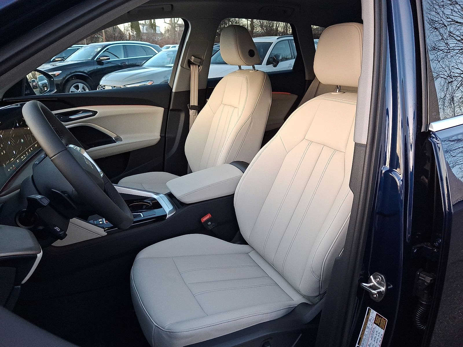 Thumbnail: 2025 Audi Q5 - 13