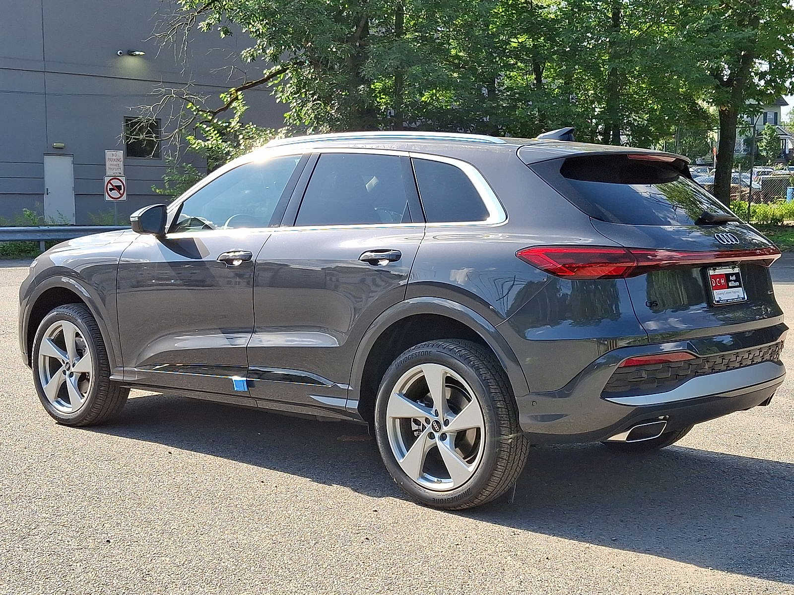 Thumbnail: 2025 Audi Q5 - 11