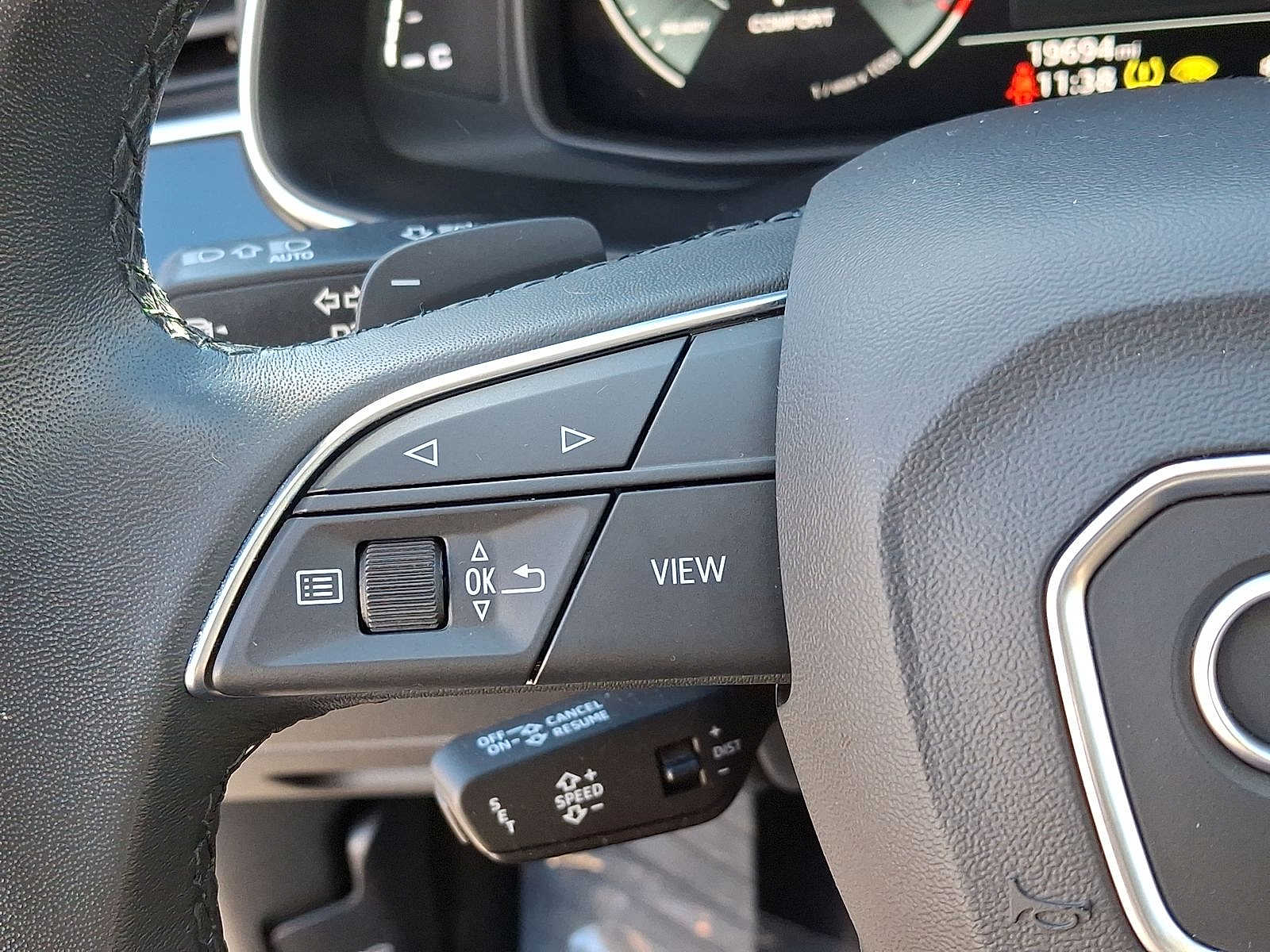 Thumbnail: 2023 Audi Q7 - 17