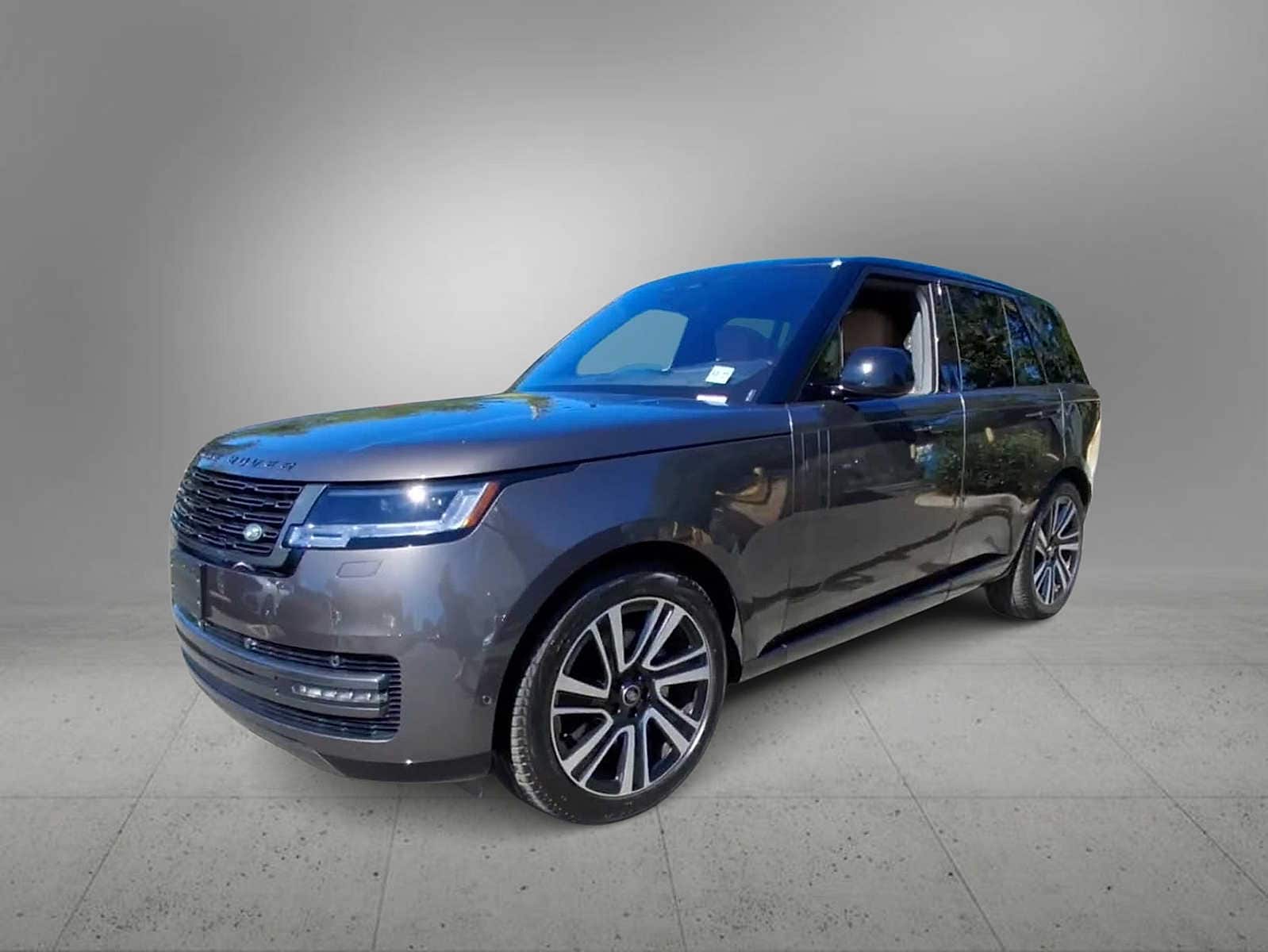 Thumbnail: 2023 Land Rover Range Rover - 4