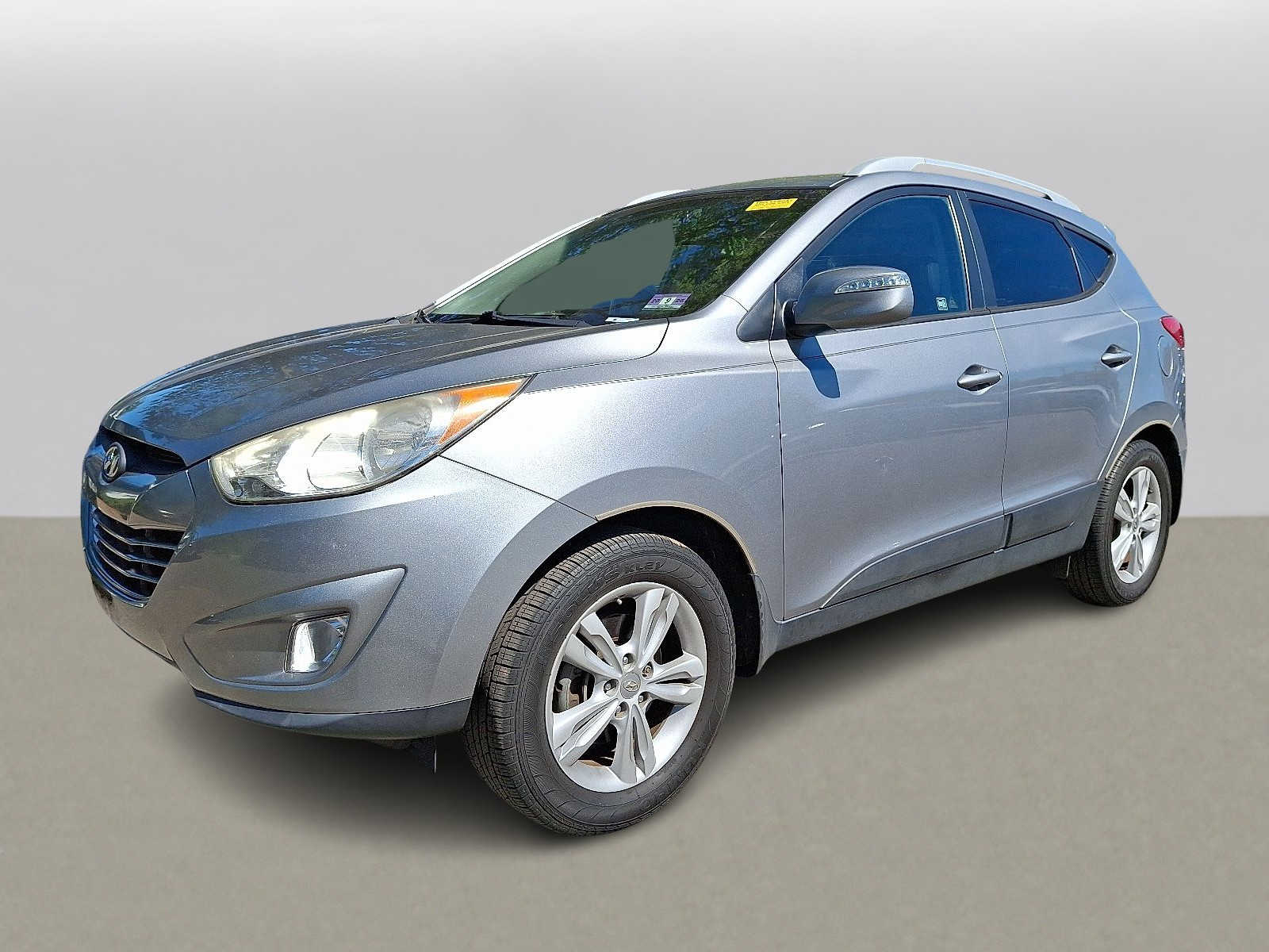 2013 Hyundai Tucson GLS -
                  Maplewood, NJ