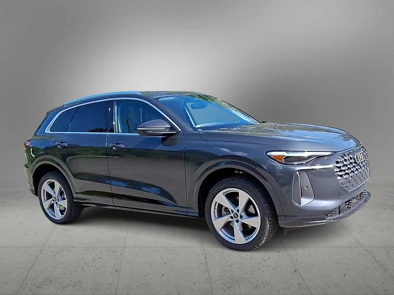 Thumbnail: 2025 Audi Q5 - 4