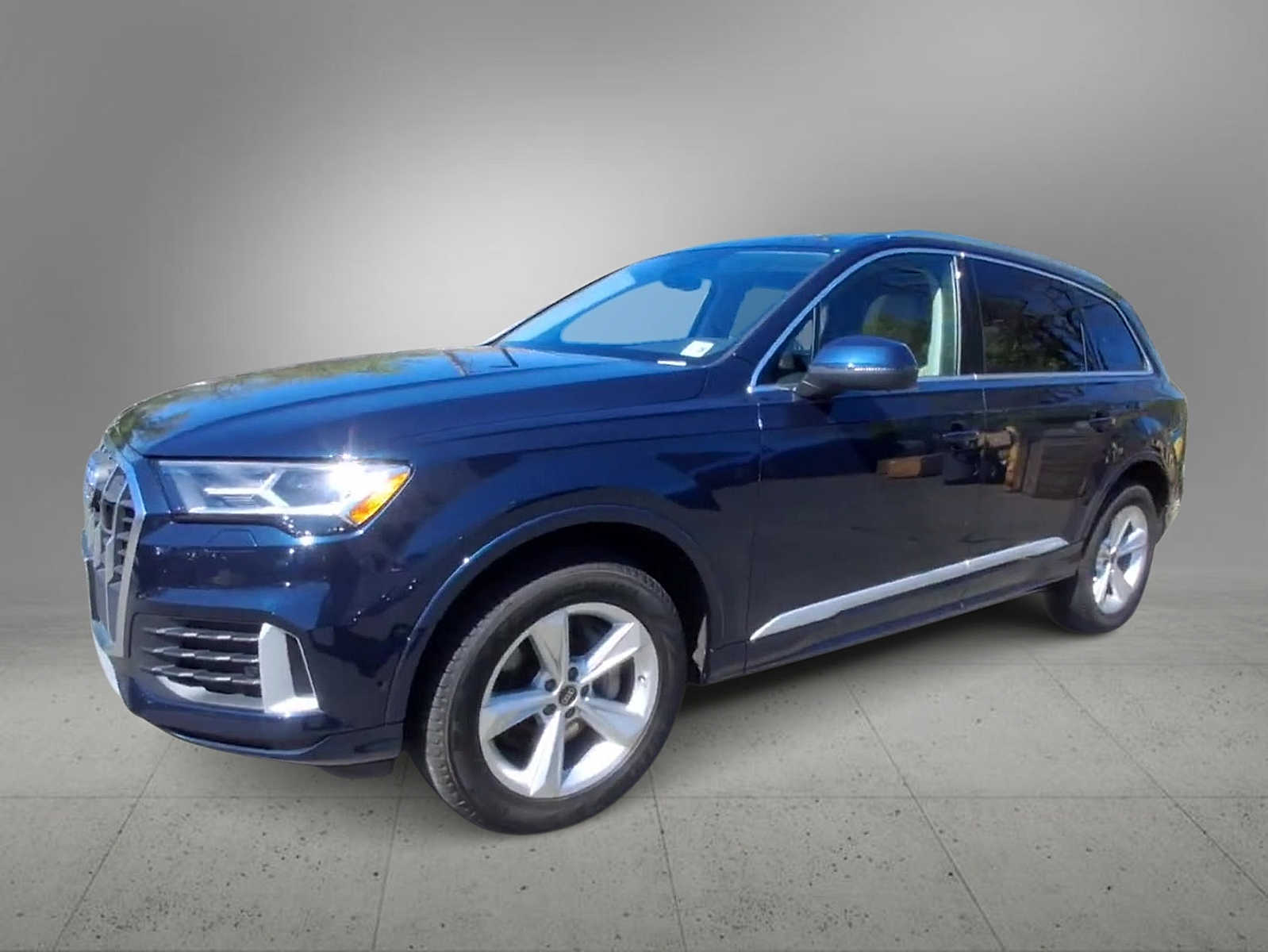 Thumbnail: 2023 Audi Q7 - 4