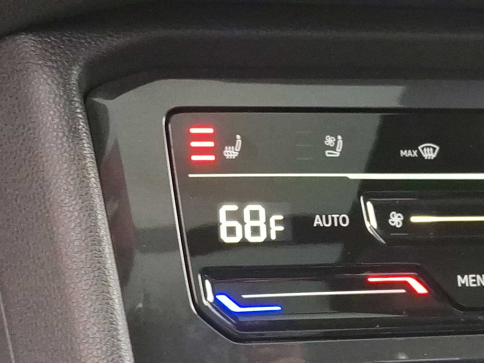 Thumbnail: 2022 Volkswagen Tiguan - 19