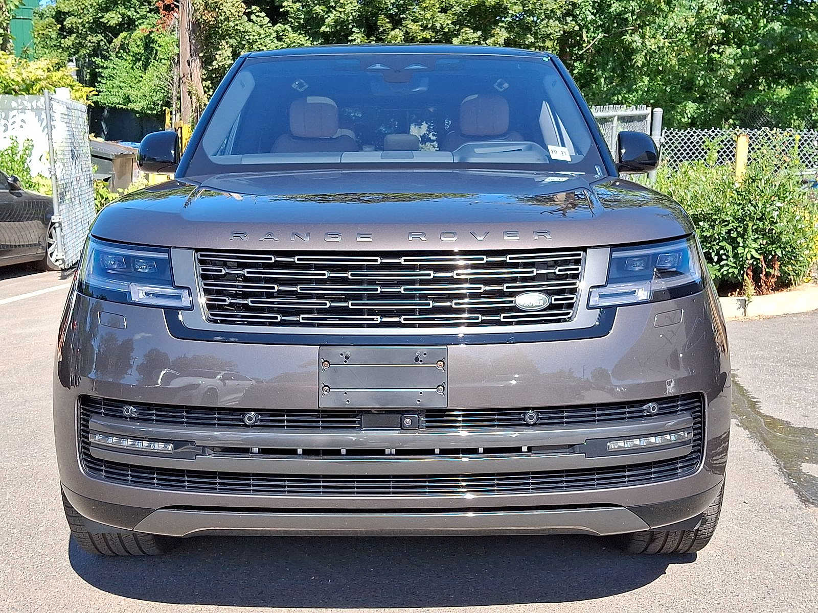 Thumbnail: 2023 Land Rover Range Rover - 29