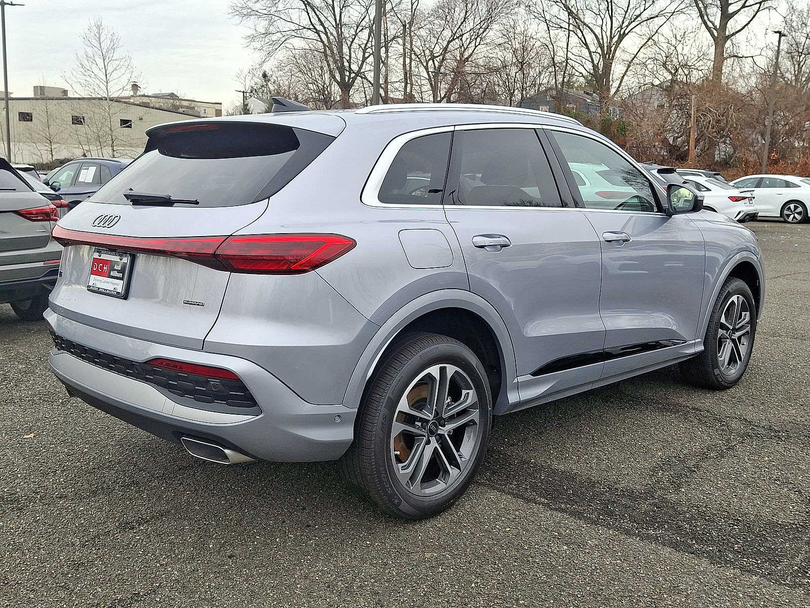 Thumbnail: 2025 Audi Q5 - 11