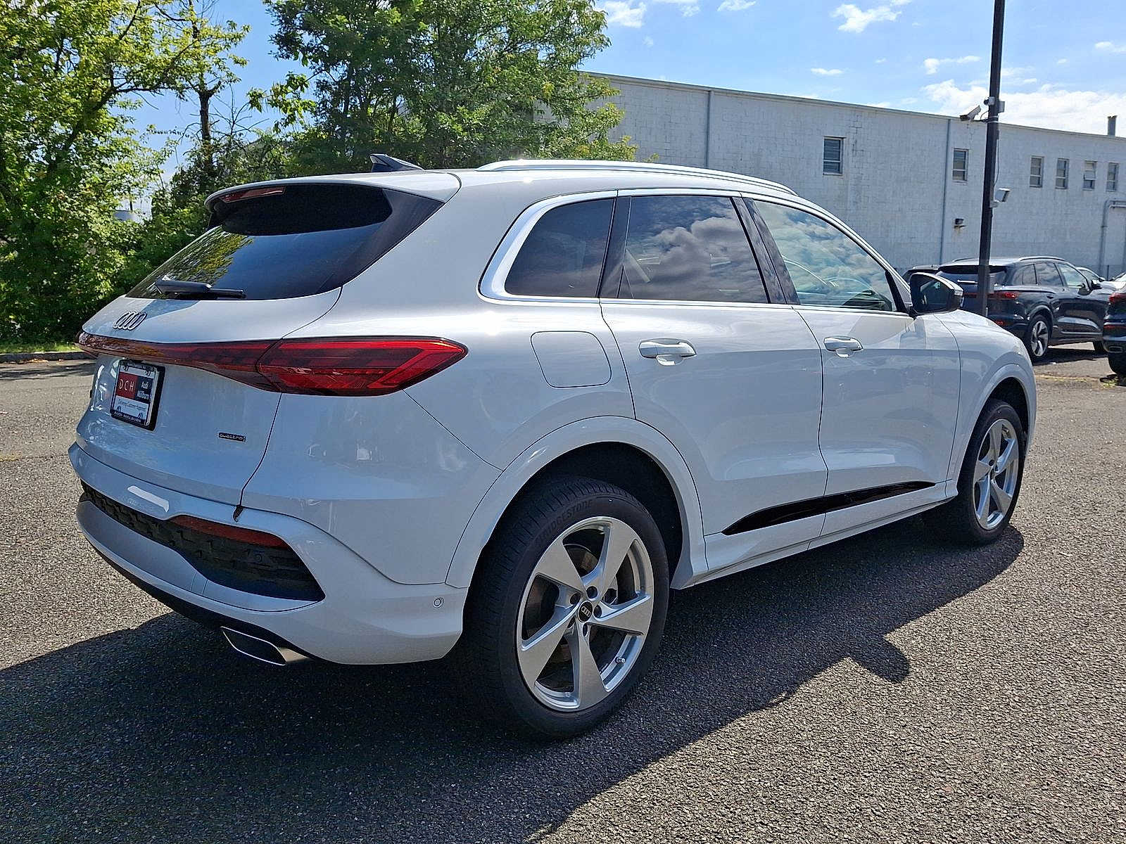 Thumbnail: 2025 Audi Q5 - 12