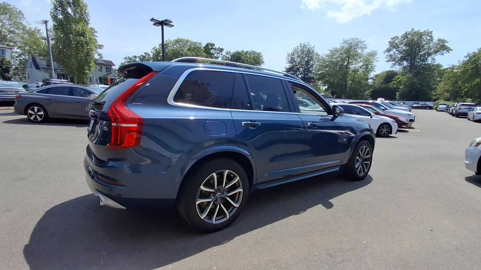 Thumbnail: 2018 Volvo XC90 - 8