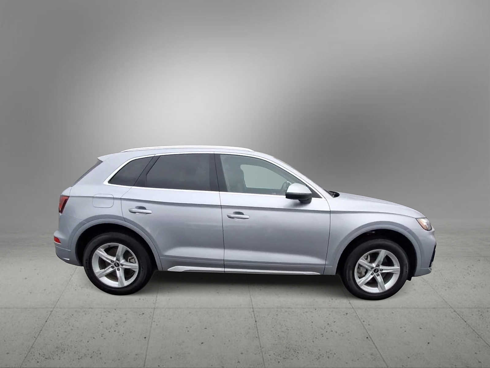 Thumbnail: 2023 Audi Q5 - 9