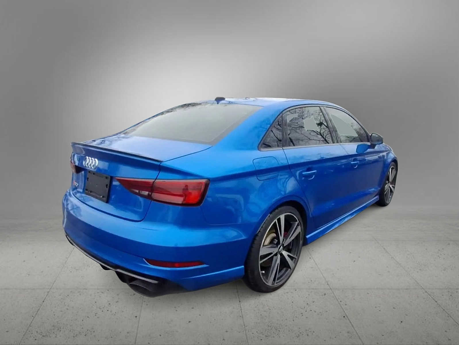 Thumbnail: 2019 Audi RS 3 - 8