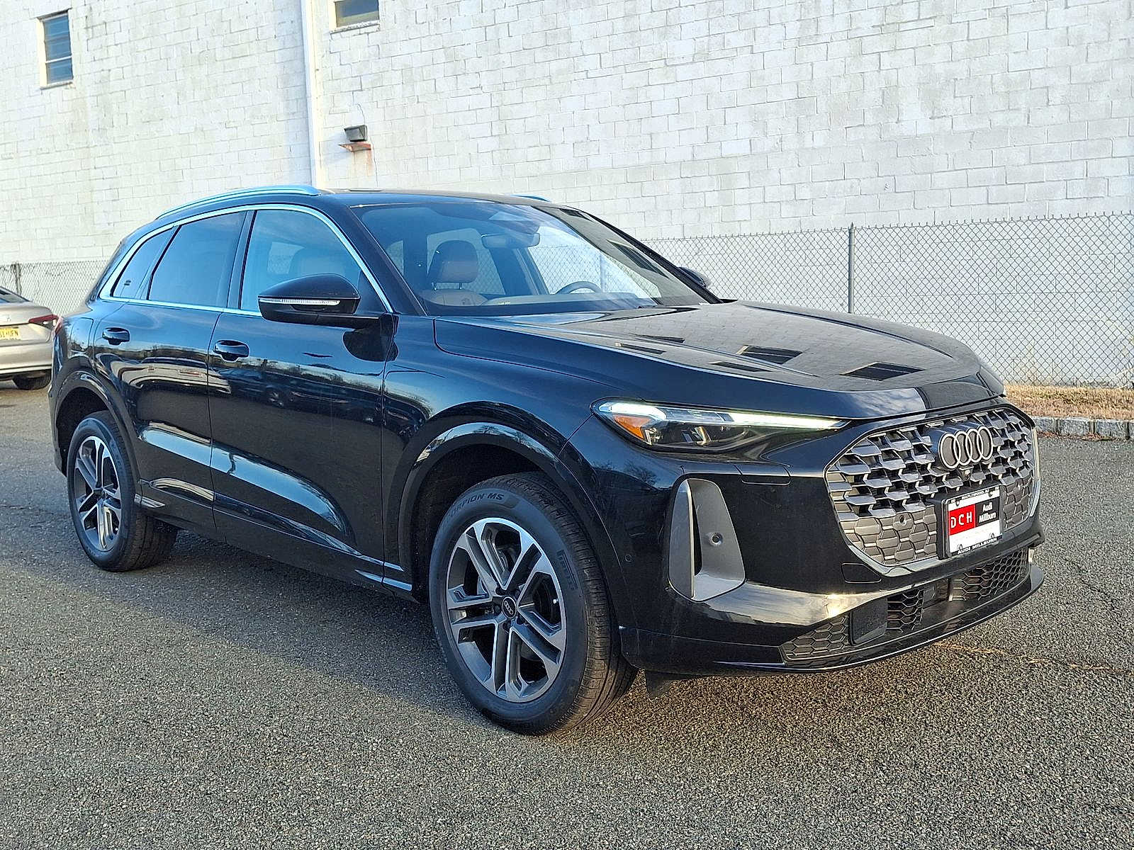 Thumbnail: 2025 Audi Q5 - 10