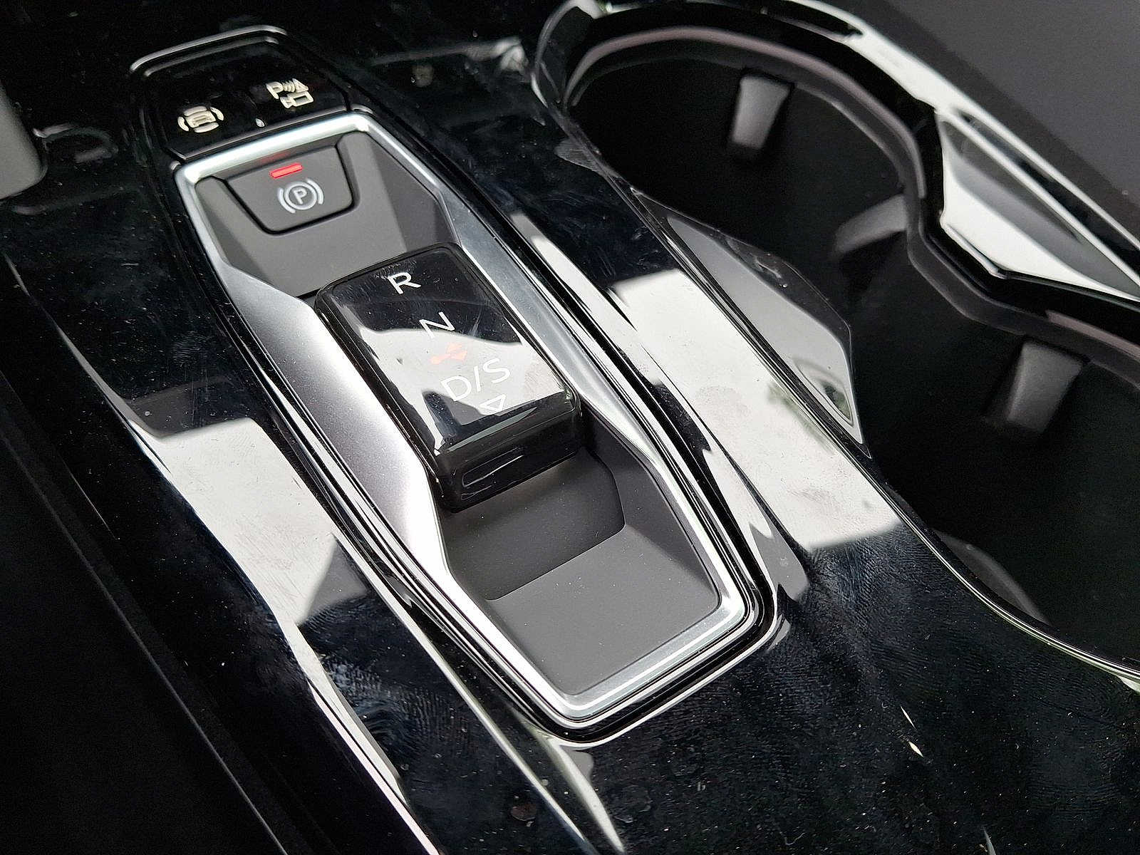 Thumbnail: 2025 Audi Q5 - 13