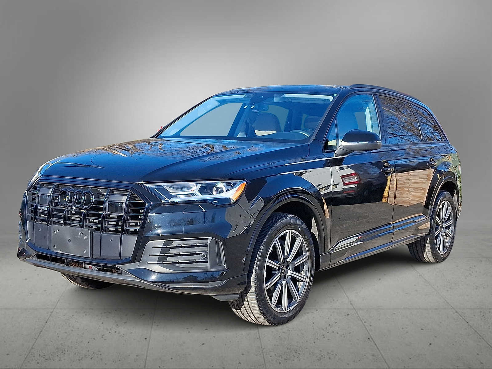 Thumbnail: 2023 Audi Q7 - 1