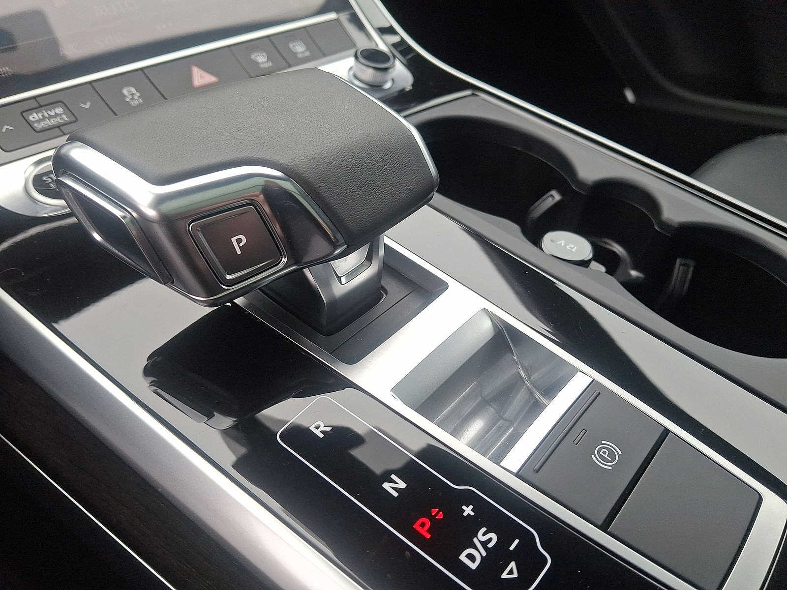 Thumbnail: 2025 Audi Q7 - 12