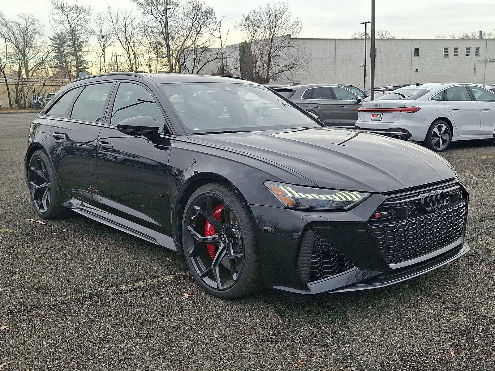 Thumbnail: 2026 Audi RS 6 - 10