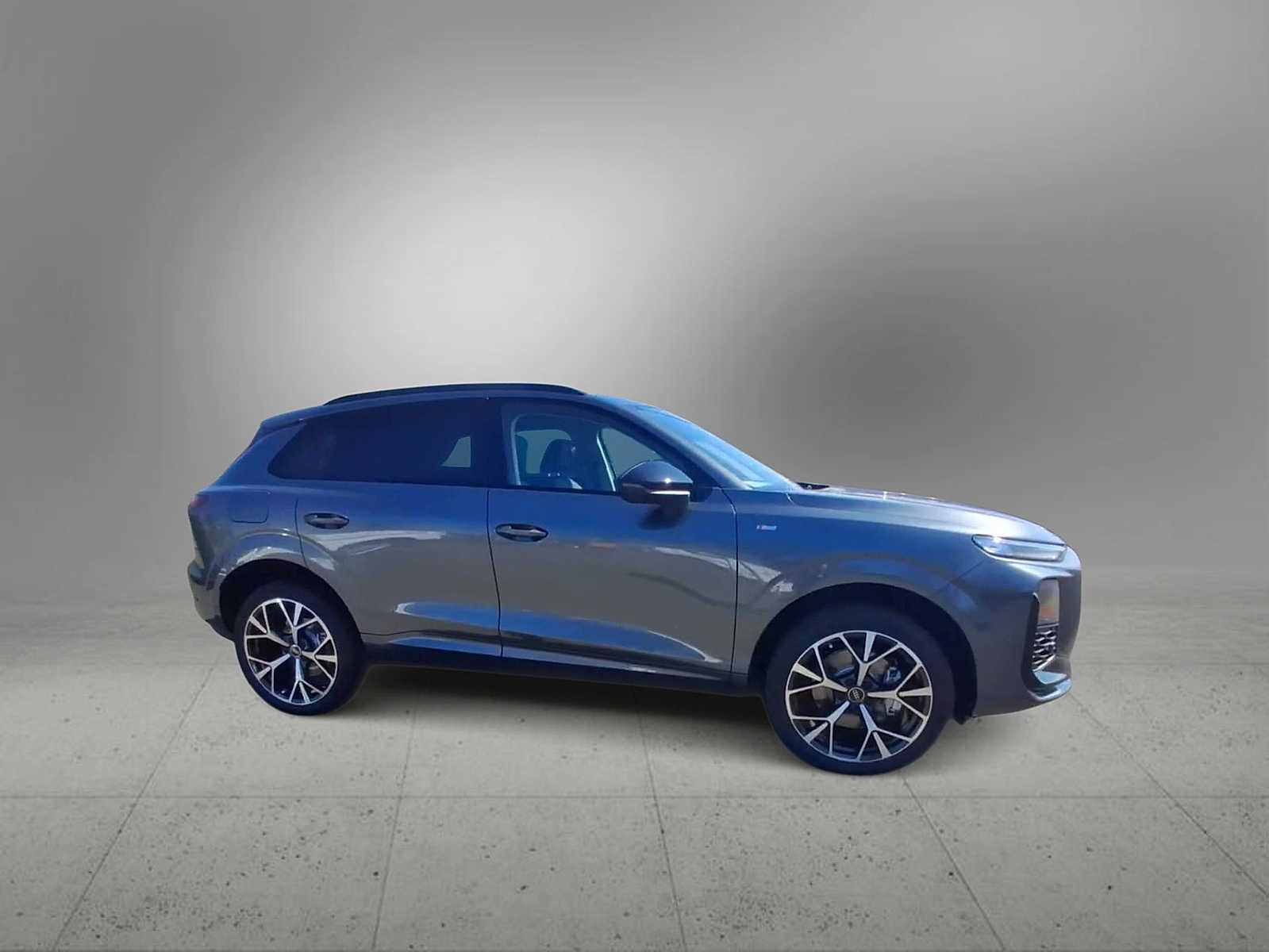 Thumbnail: 2026 Audi Q3 - 9