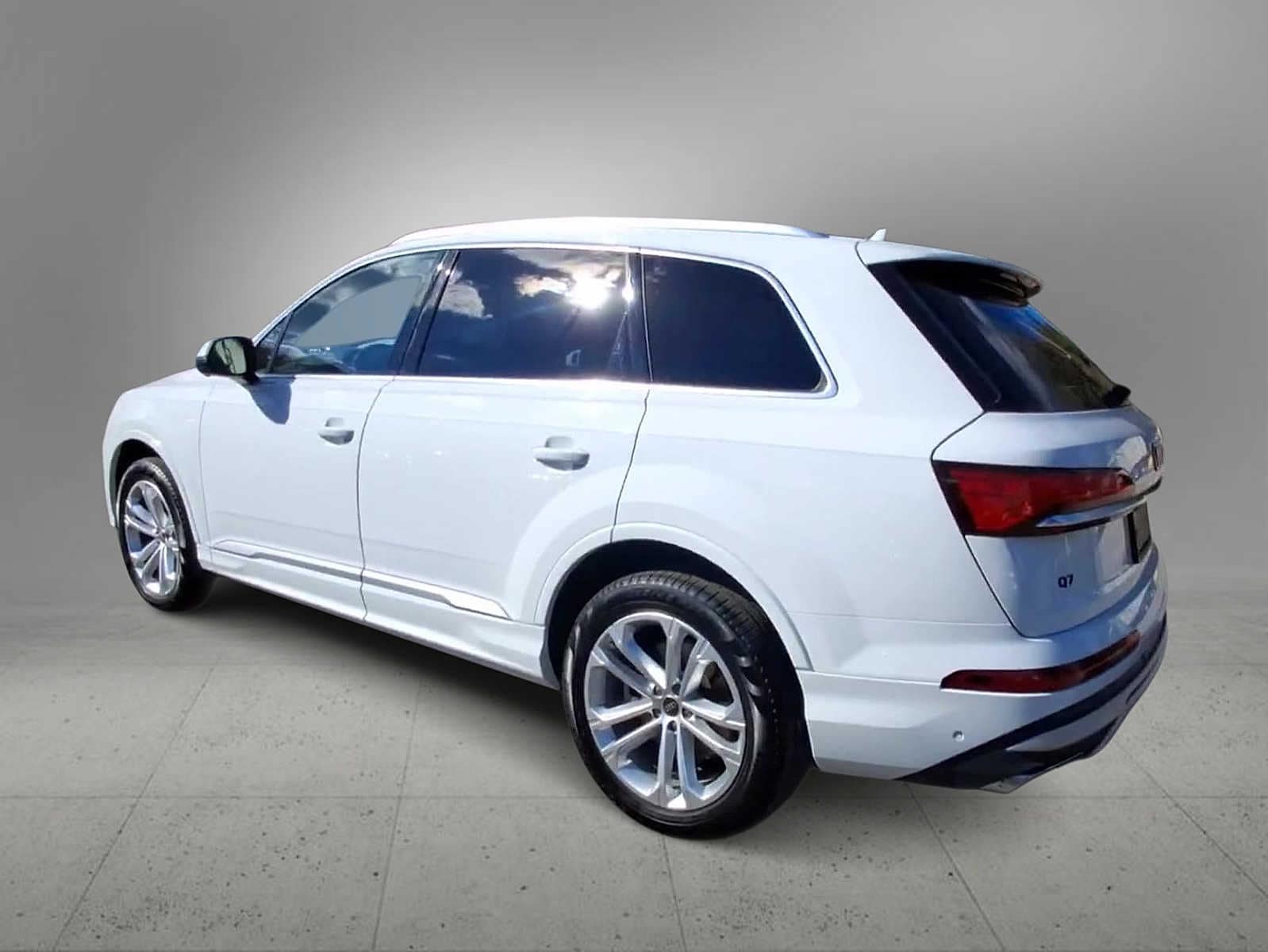 Thumbnail: 2025 Audi Q7 - 6