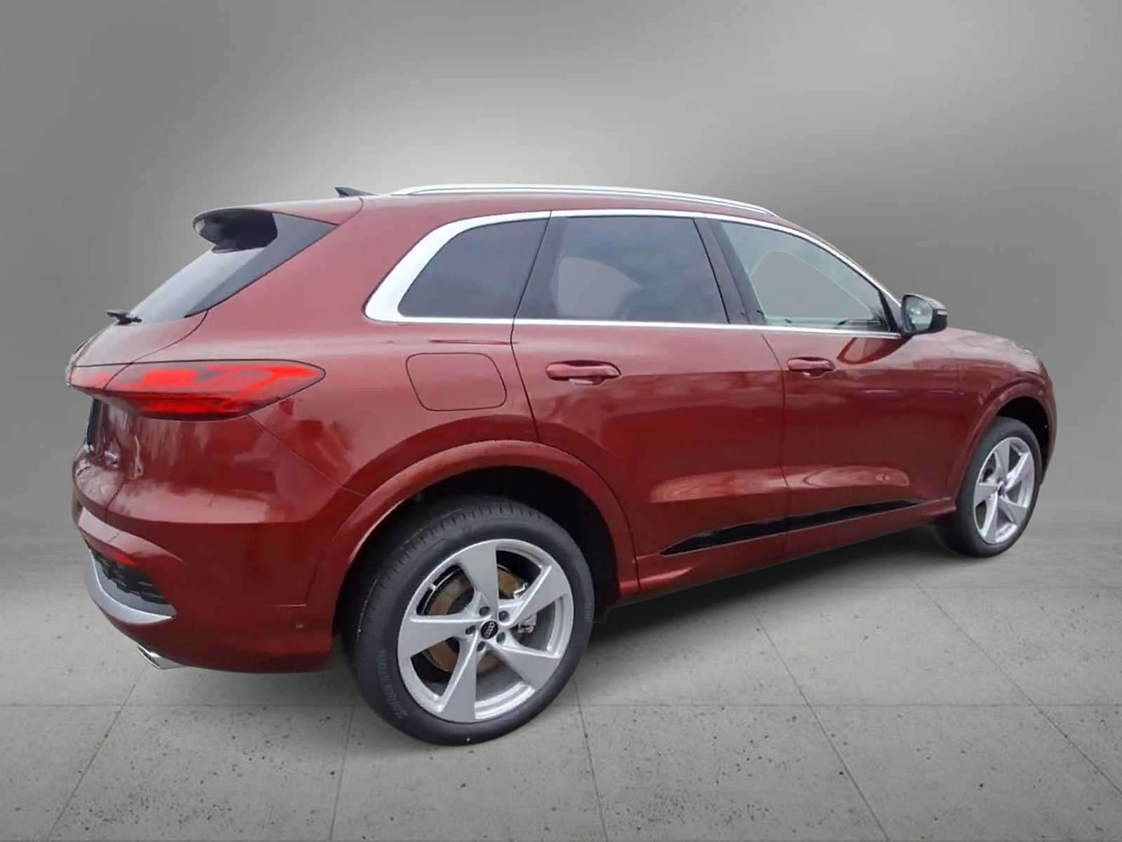 Thumbnail: 2025 Audi Q5 - 8