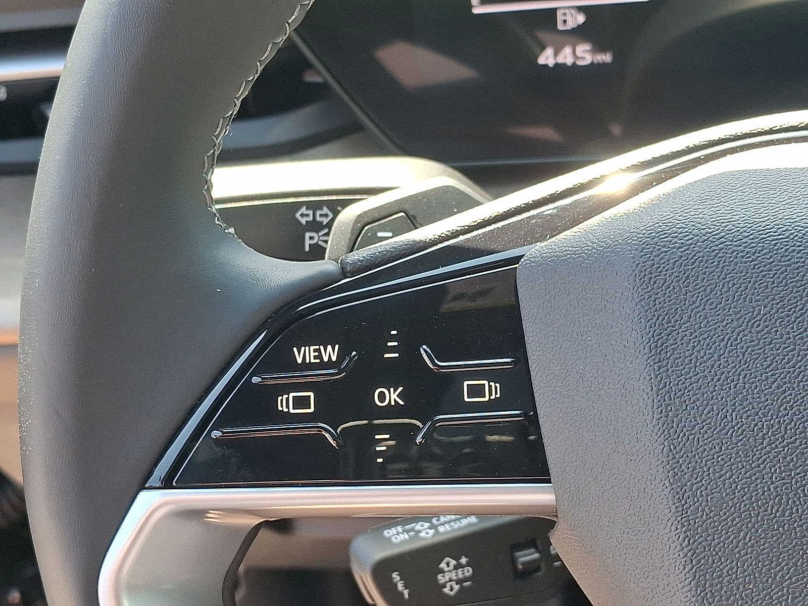 Thumbnail: 2025 Audi Q5 - 17