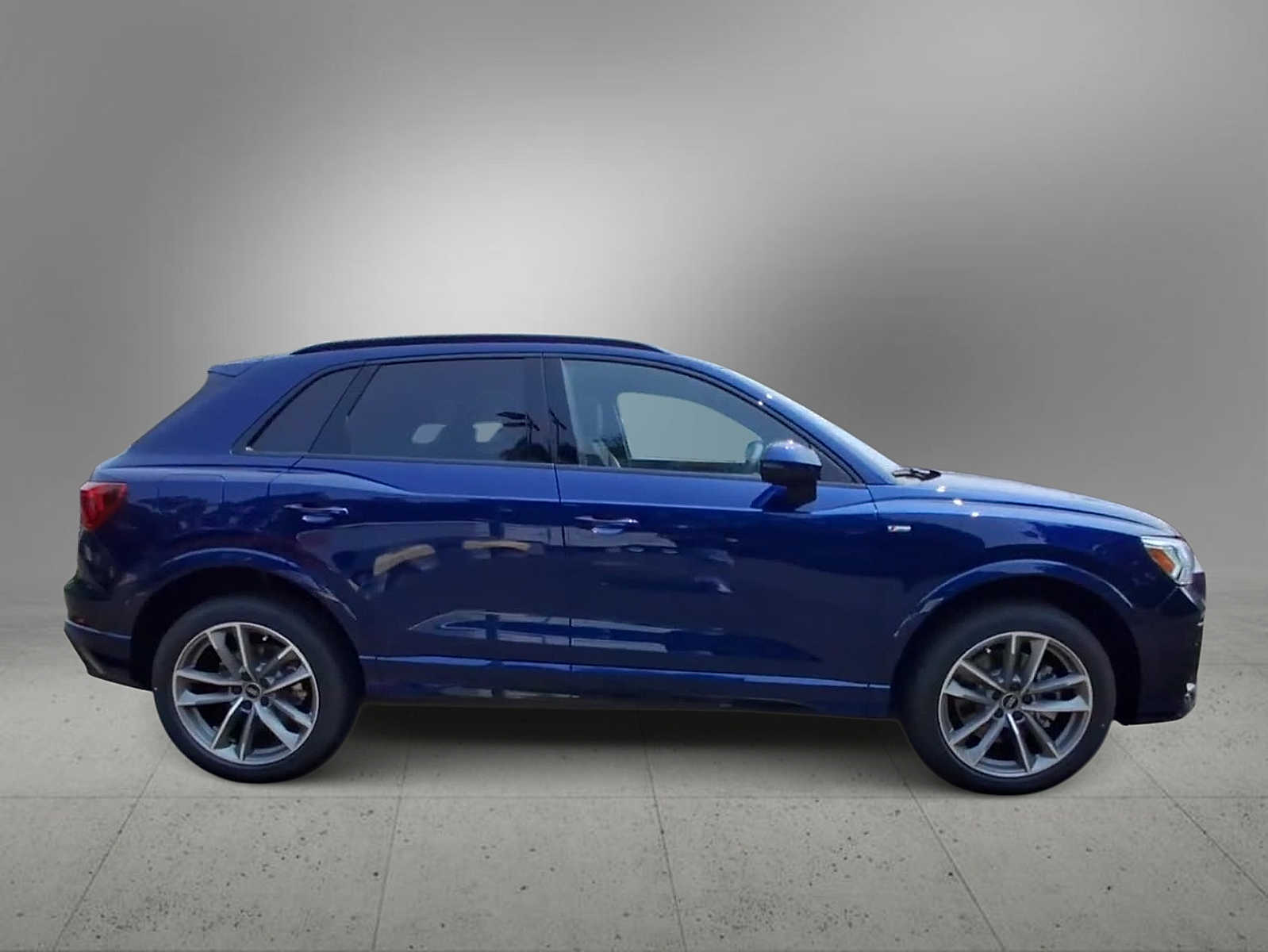 Thumbnail: 2025 Audi Q3 - 9
